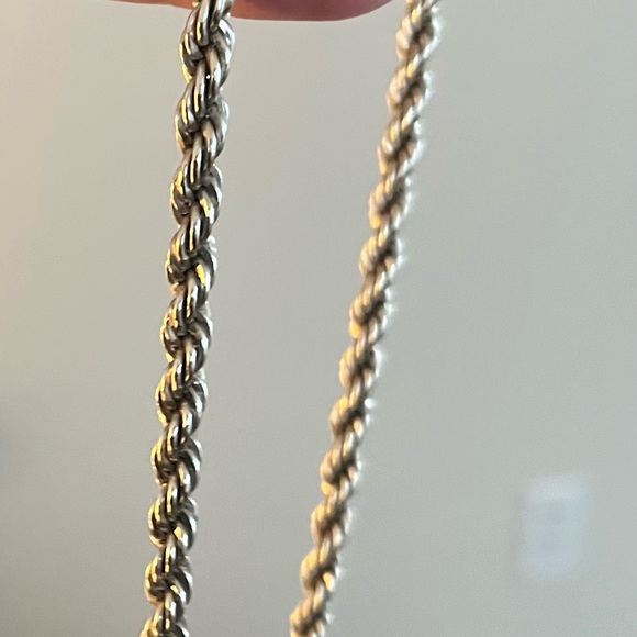 Jewelry - Elegant Sterling Silver Solid Rope Chain Necklace